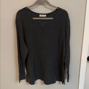 89th & Madison Women's Black Scoop Neck Sweater